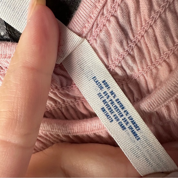 Aero Sabrina Carpenter Blush Pink Smocked Sleeveless Tank Top Blouse Size M - Picture 3 of 6